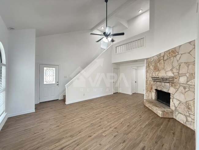 4718 Saddle Ridge