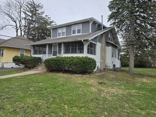 249 E Park Blvd