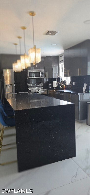 Photo - 1118 NE Pine Island Ln