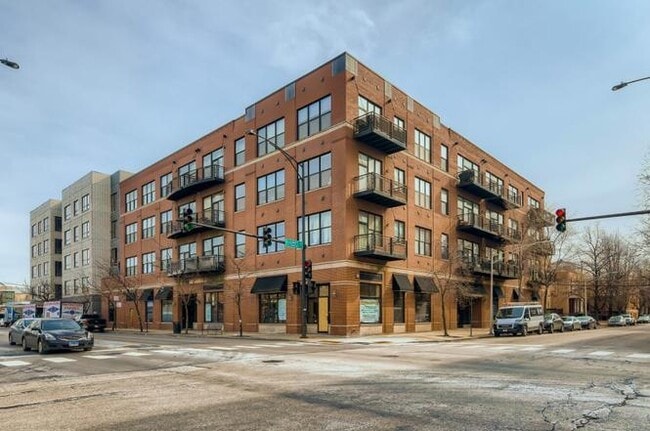 Building Photo - 1 S Leavitt St Unit 307