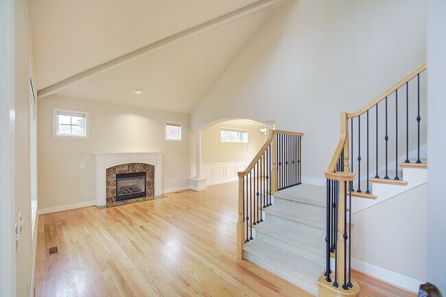 Photo - 4bd/2.5ba Lynnwood House