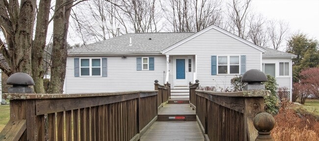 Building Photo - 59 Brookbend Way E