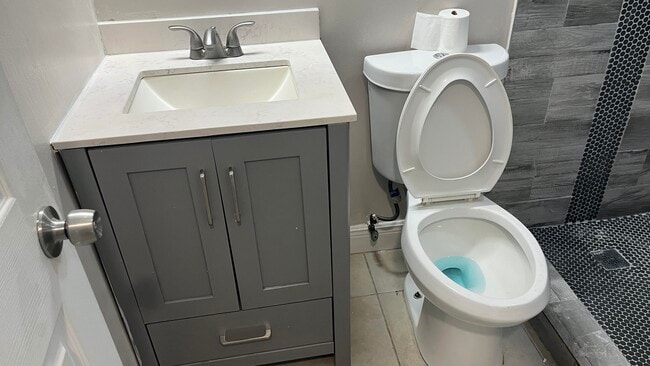 Photo - 2001 NE 2nd Terrace