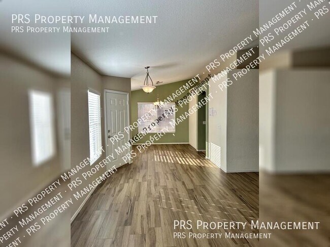 Photo - 718 W Constitution Dr