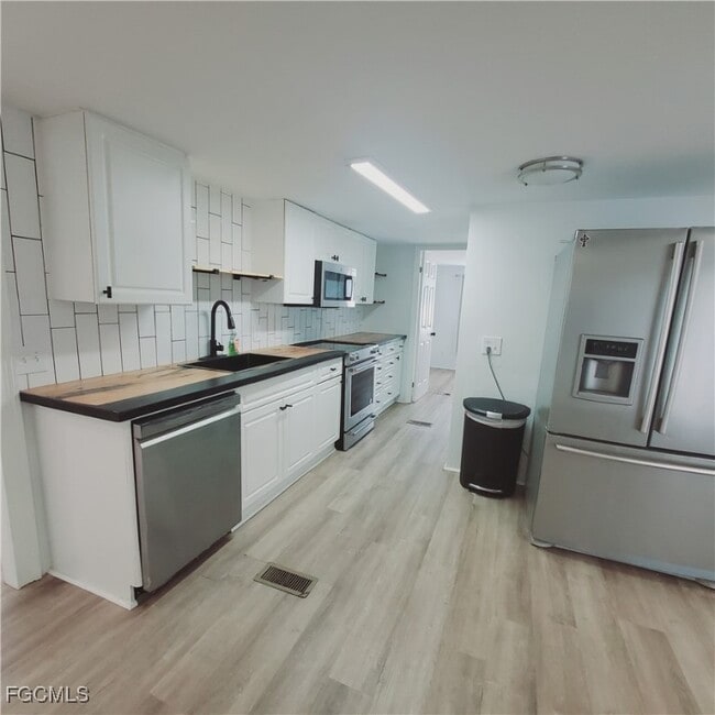 Photo - 26222 Earl Rd