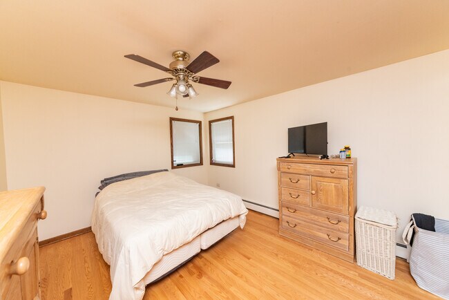 Photo - 4520 N Seeley Ave Unit 3E