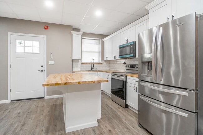 Building Photo - 2269 Pennsylvania Ave Unit 2269-1 Pennsylvania
