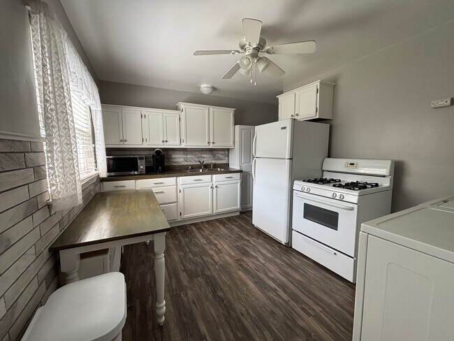 Photo - 120 Prairie Ave Unit Top