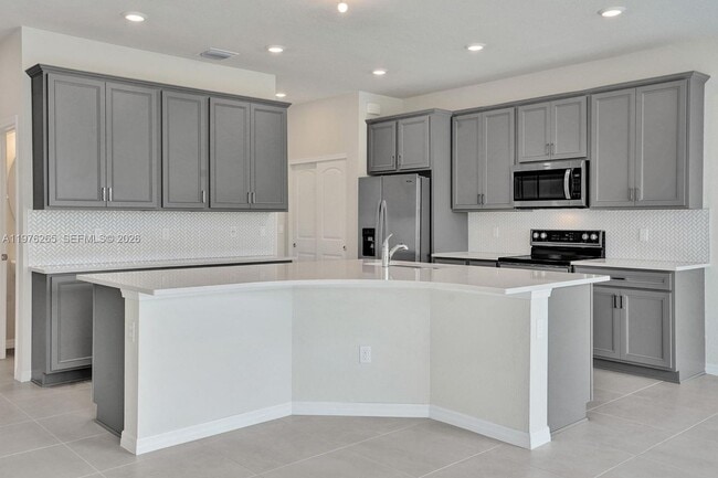 Photo - 2202 Appleton Cir S