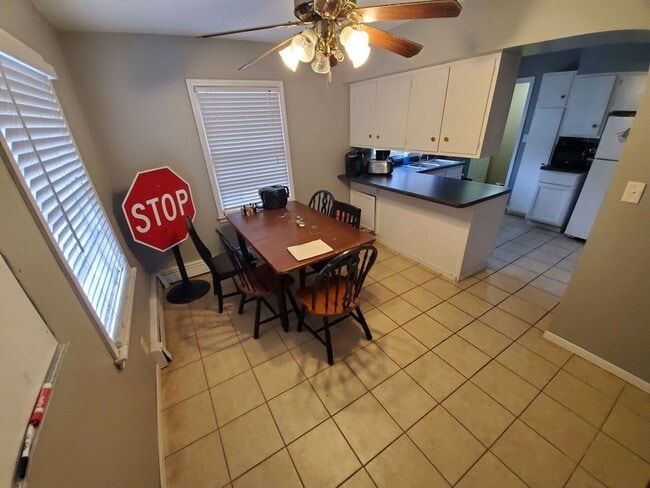 Photo - AVAILABLE JUNE! - 7 Bed 3 Bath Home!