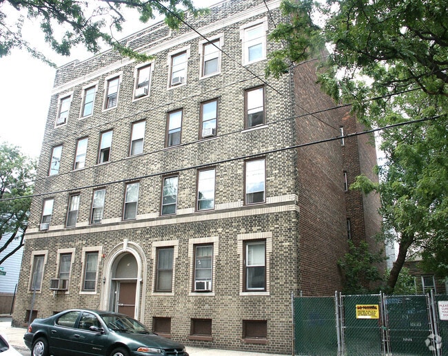 Building Photo - 25-27 Sherman Ave