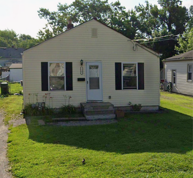 Photo - 1327 E 359th St House