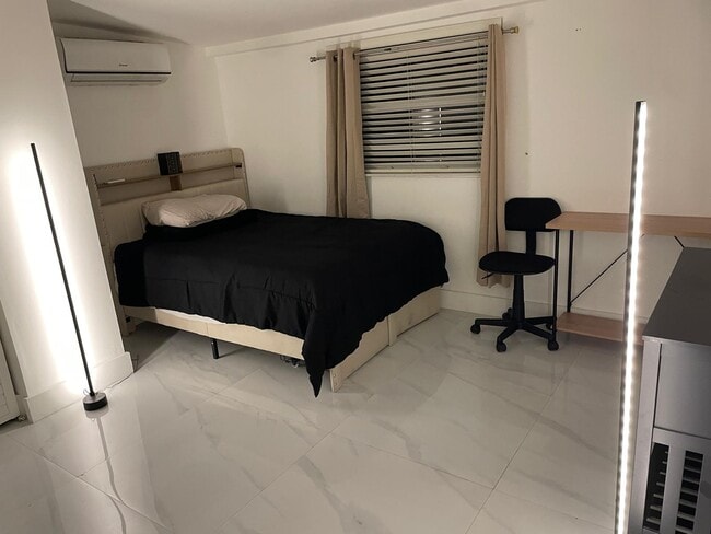 Photo - 1033 NW 7th Ter Unidad 1