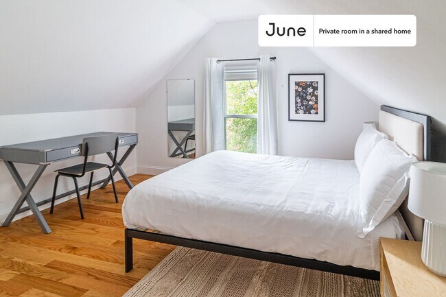 Photo - Room in Shared 6 bed/2 bath home Unidad D