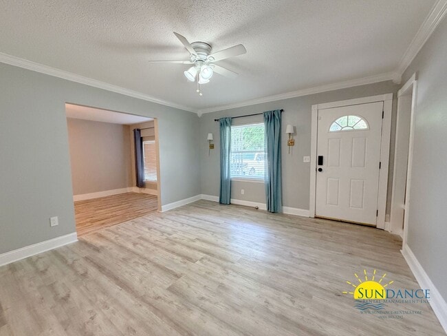Photo - 501 Dona Ave