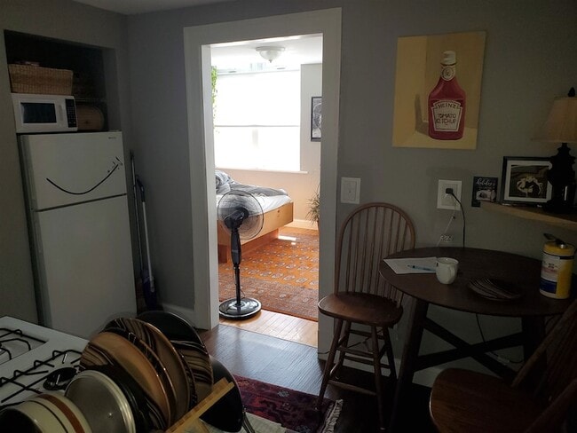 Photo - 819 Elm St Unit 13