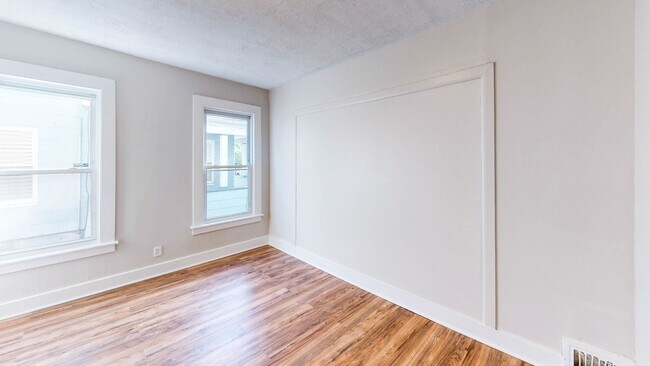 Photo - Beautiful Beaver Hills Single Family