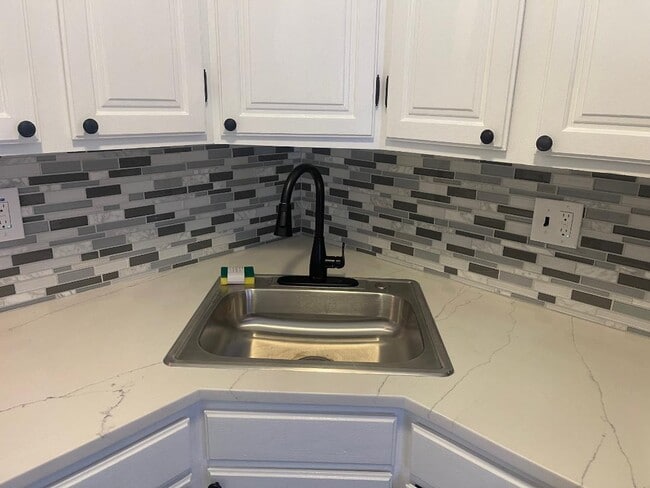 Photo - 916 S 11th St Unidad 2R