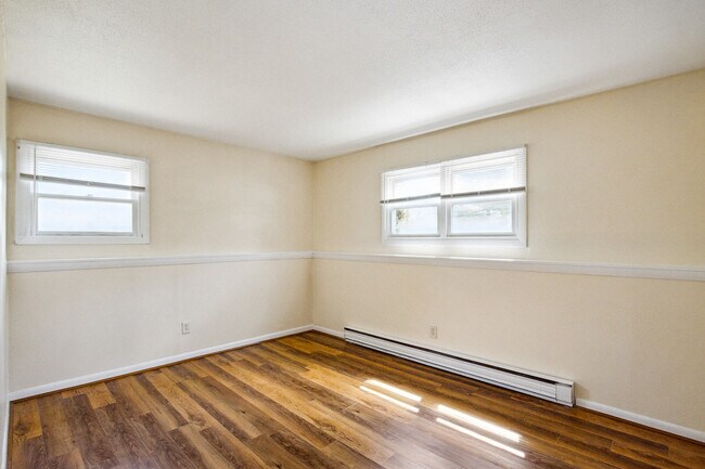 Photo - Hillside Apartments