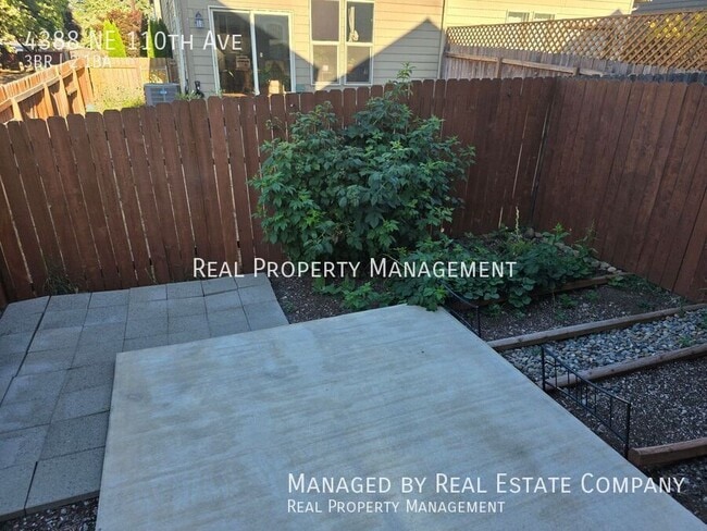 4388 NE 110th Ave