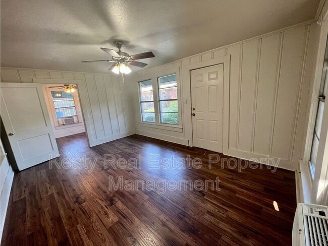 Photo - 503 Southdown Pl