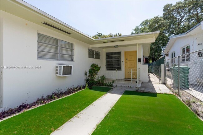 Photo - 320 NE 55th Terrace Unidad 320