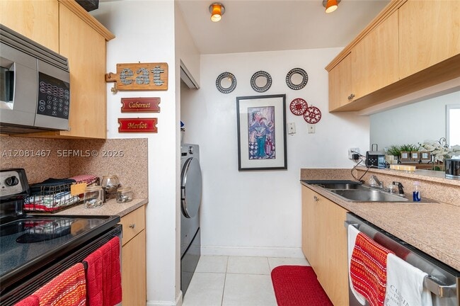 7601 E Treasure Dr Unit PH224
