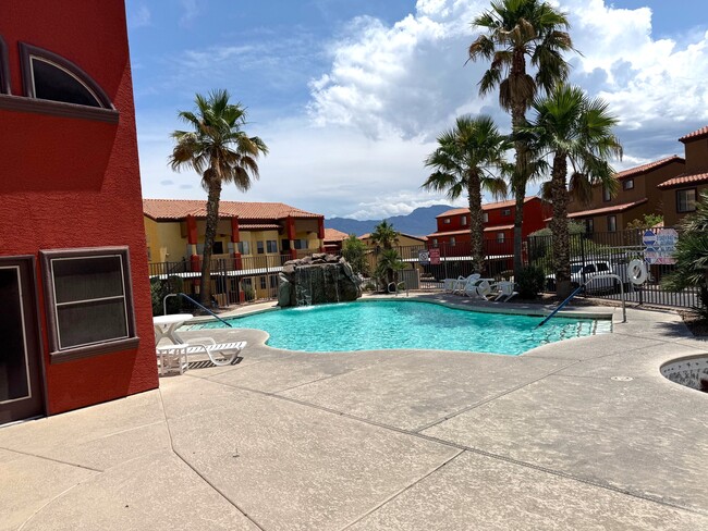 Photo - 890 Kitty Hawk Dr Unit 924