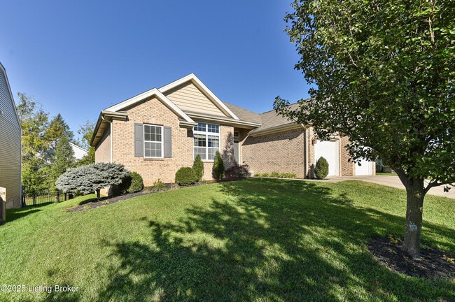 Photo - 220 Rockcrest Way