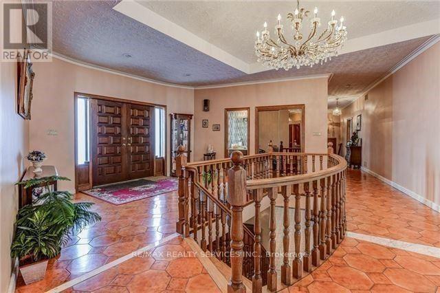 Photo - 32 Fenton Way