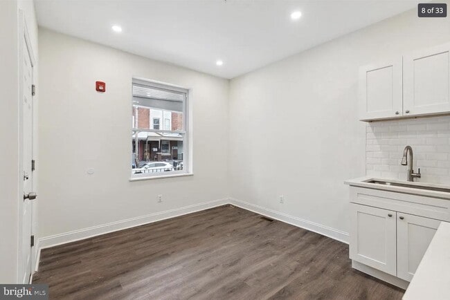 Photo - 320 N 62nd St