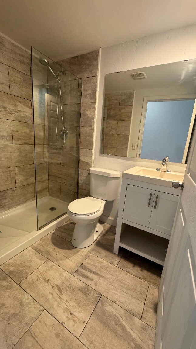 Photo - 542 SW 3rd St Apartamentos