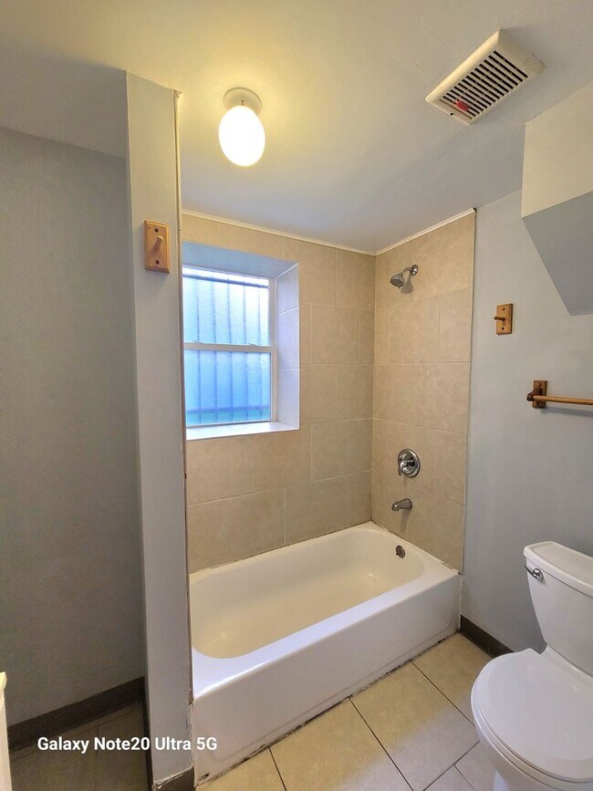 Photo - 1423 S Drake Ave Unit Apt B