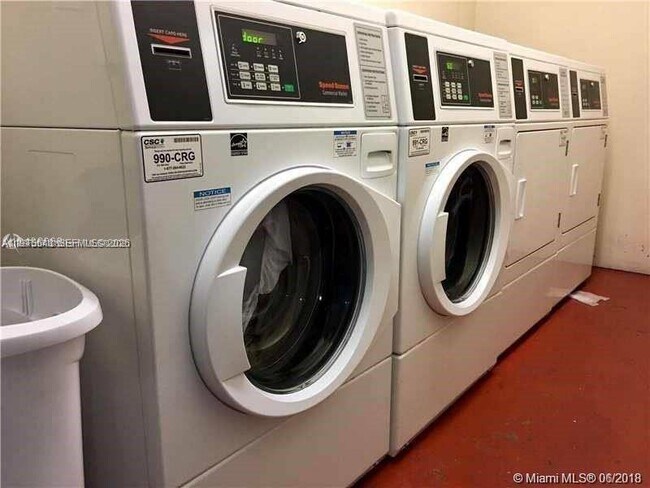 Photo - 1740 NW N River Dr Unidad 529