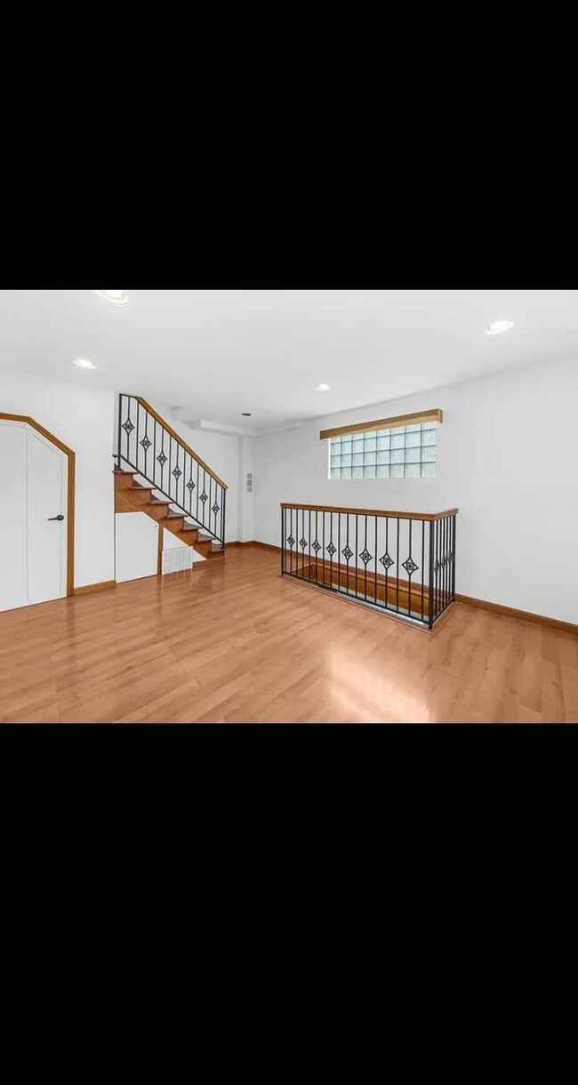 Photo - 3841 S Lowe Ave