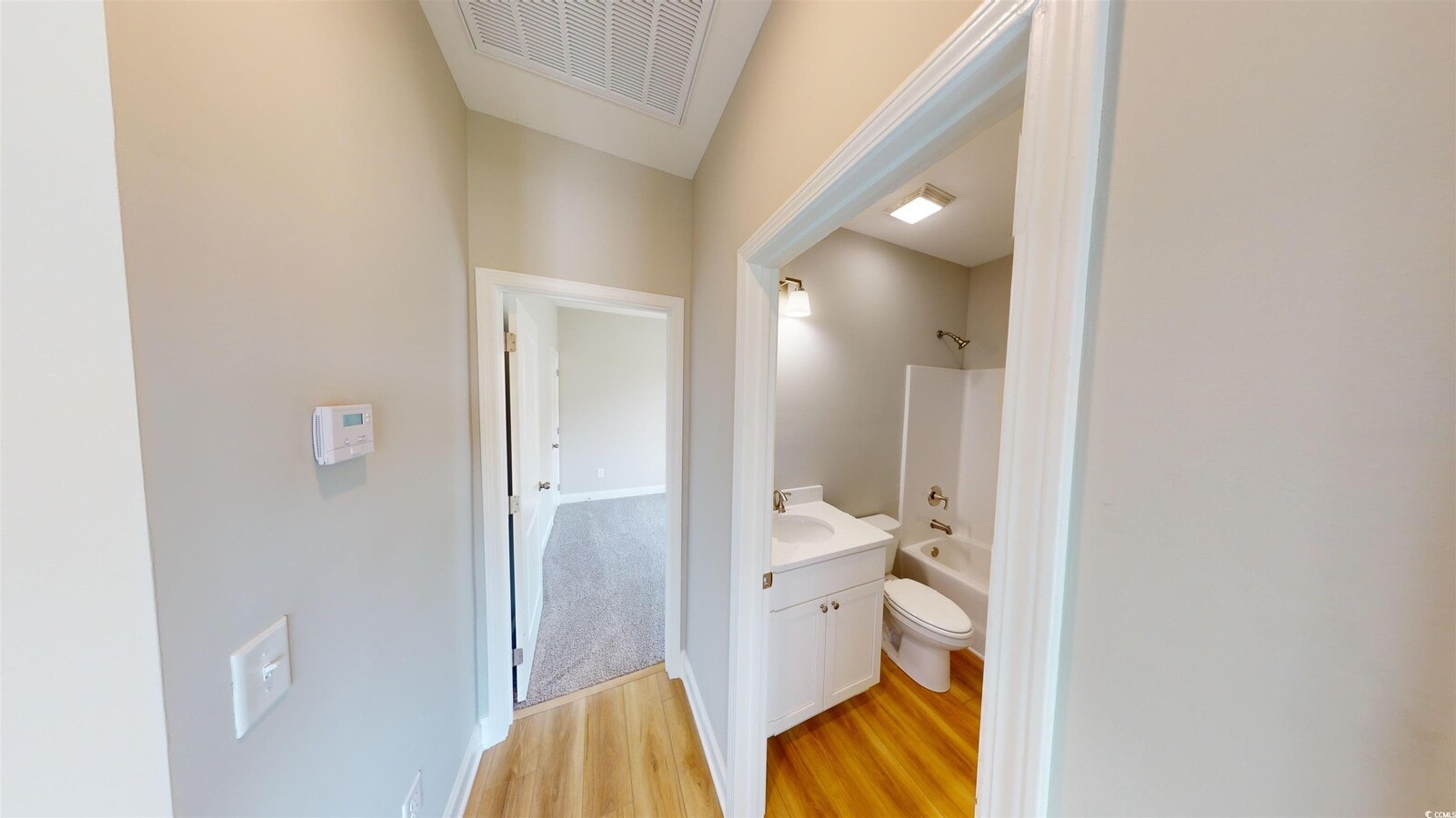 Photo - 1052 Moen Lp House