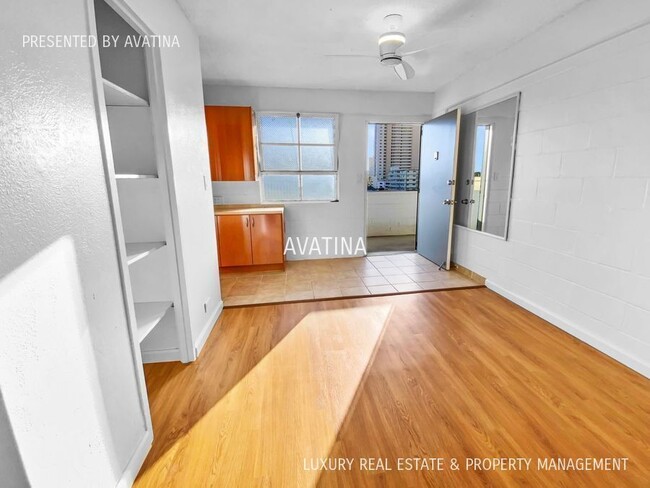 Photo - 837 Kapahulu Ave