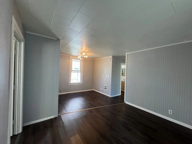 Photo - Between WWU & Downtown – 3BD Home Near Whole Foods | Pet Friendly | Pre-Leasing Sept 2026