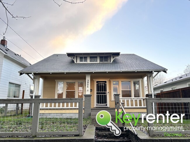 Building Photo - Cozy 4 Bedroom Tacoma Rental Home Near Lincoln District and Downtown