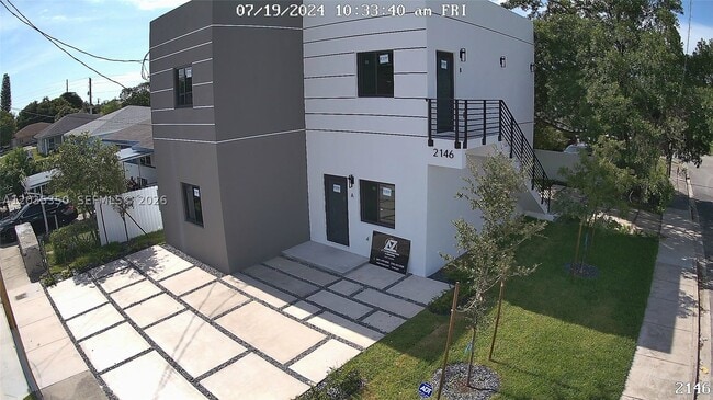 Building Photo - 2146 NW 69th St Unit B