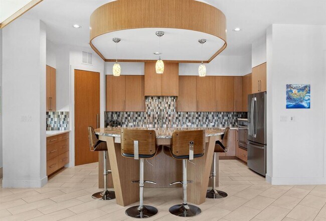 Photo - 4800 Hidden Creek Ln