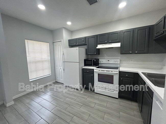 Photo - 2320 Lake Woodberry Cir