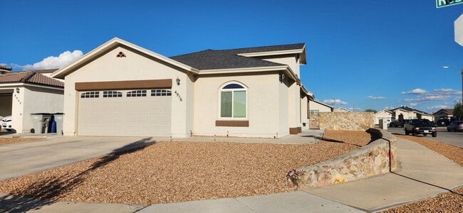 Photo - Stunning 4 bedroom, 2 bath home in East El Paso!