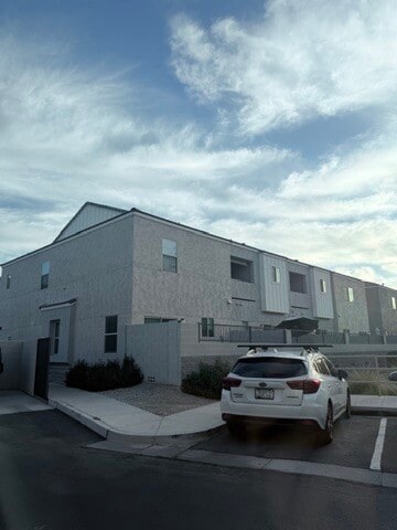 Photo - 2236 W Laurie Ln