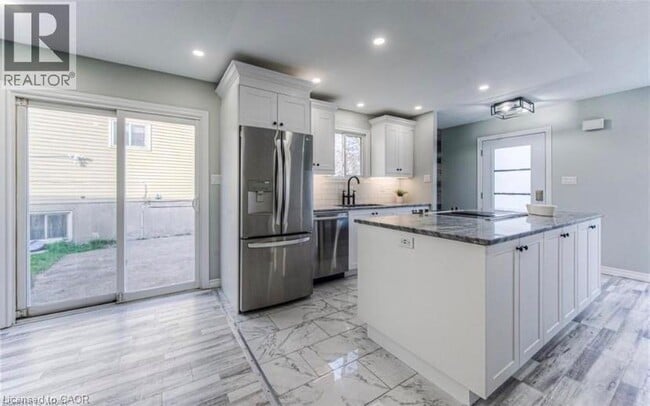 Photo - 238B NORTHLAKE Drive
