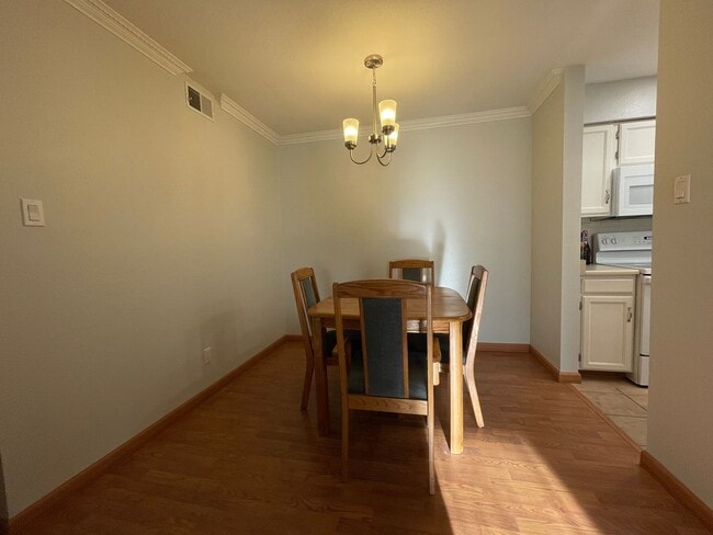 Photo - Furnished Oppenheimer Condo; Shorter Lease Options; Unit 212