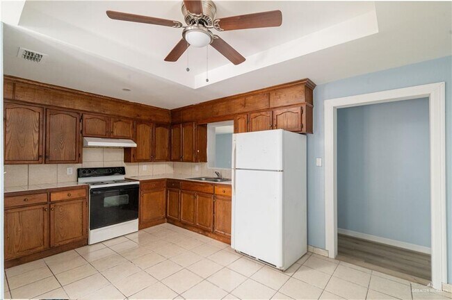 Photo - 15 E St John Dr