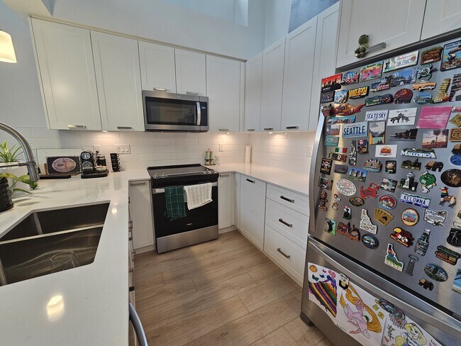 Photo - 22562-22121 121 Ave