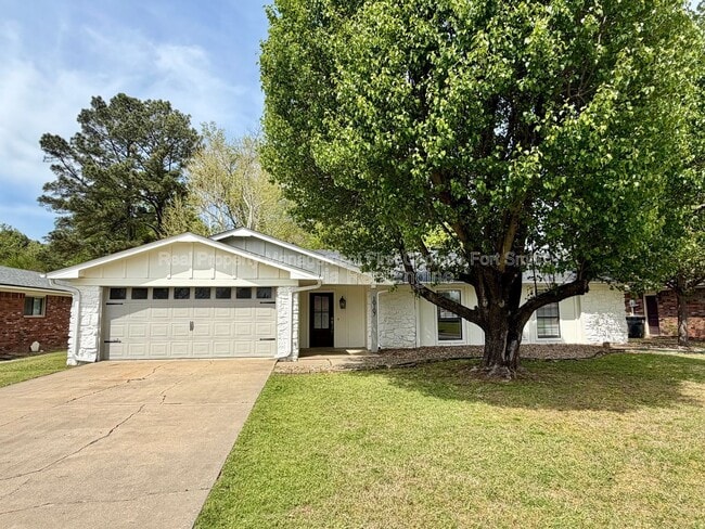 Building Photo - 10107 Old Mill Rd