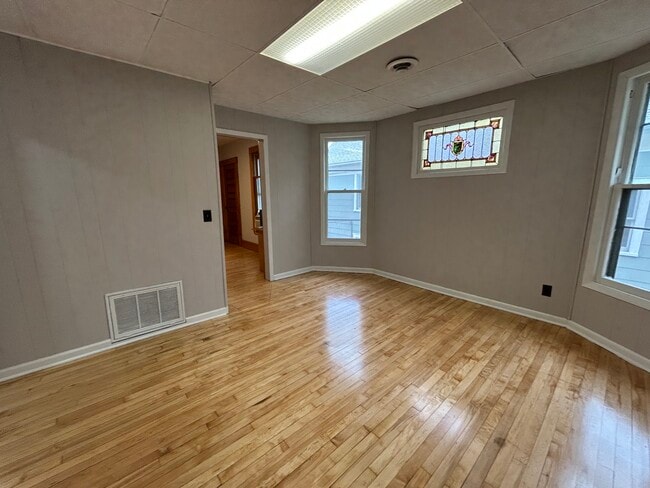 Photo - 512 8th Ave NE Unit 512 8th Ave NE  2